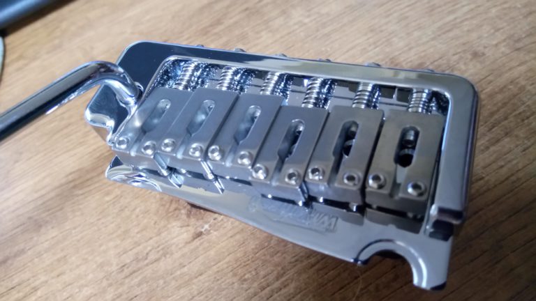 Tremolo Wilkinson W10CR